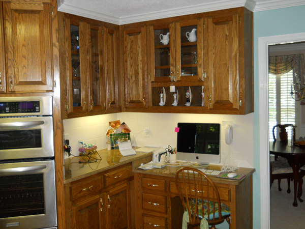 The Gallantines' kitchen before the remodel.